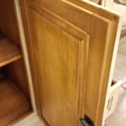 Arredamento Contemporaneo Mobili Country Su Misura Siena – Firenze »  Credenza dispensa porta pasta in legno di tiglio massello, laccata bianca  con piano in legno.