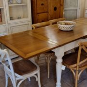 Tavolo Toscano allungabile in legno di ciliegio bicolore rettangolare. Particolare allunga. Arredamento classico contemporaneo Siena e Firenze