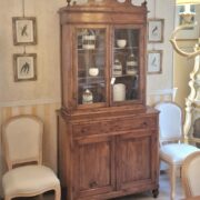 Credenza vetrina Toscana antica in legno di larice metà '800. Mobili antichi Siena e Firenze (1)