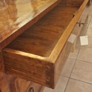 Comò in legno di noce Luigi XVI fine '800 tipo Maggiolini intarsiato. Mobili antichi Siena e Firenze. (4)